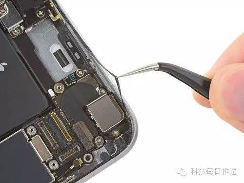 iPhone 6s爆力測試,iPhone 6s比三星更硬更防水