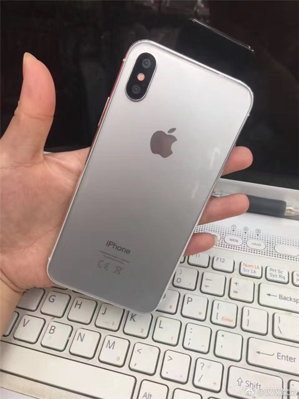 蘋果iPhone 8銀色樣機(jī)首曝：背面玻璃材質(zhì)