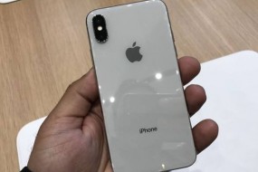 iPhone X采用玻璃后蓋引發市場聚變 中框成精密結構行業最后的防線