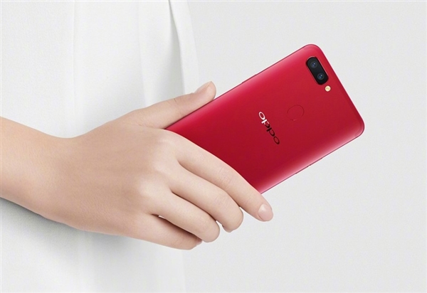 OPPO R11s 海報亮相