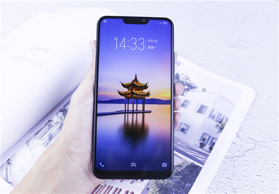 vivo Y81s上手體驗，新一代全面屏鑄就高顏值