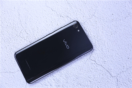 vivo Y81s上手體驗，新一代全面屏鑄就高顏值